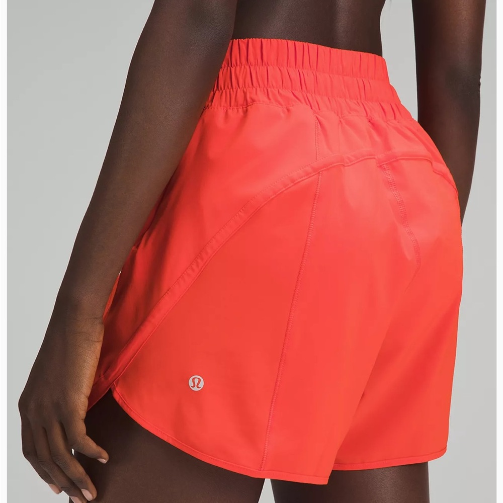 NWT Lululemon Track That High Rise Shorts (5 inch) - size 6